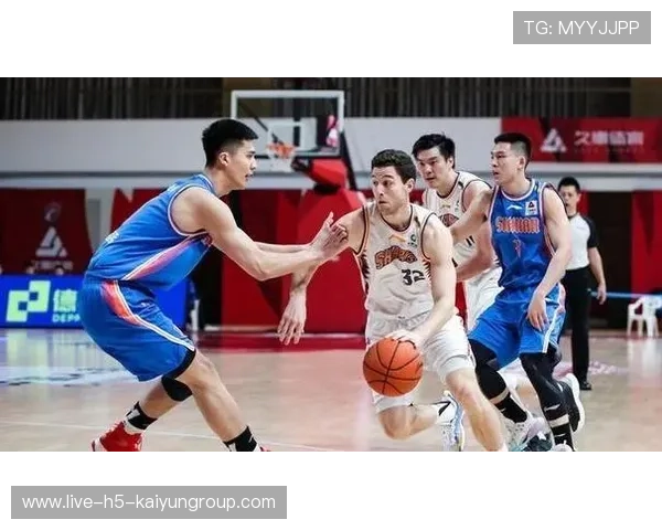 CBA上海队以“青年+经验”策略稳步提升排名